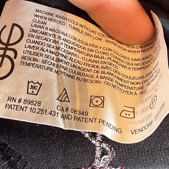 Vintage America Black Cherry Print Women's Top size XXL - Picture 6 of 9